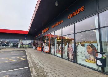 Ukrala punu vrećicu parfema