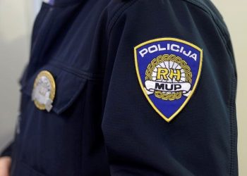 Iz policijska bilježnice, ukraden mobitel, srušena biciklistkinja i naivna prevara