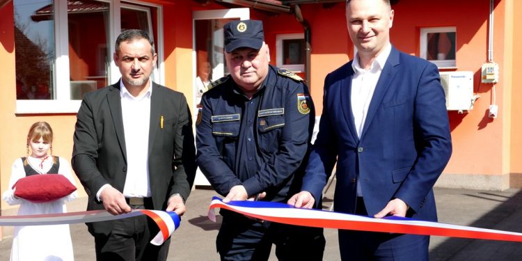 Velikogrđevačkim vatrogascima obnovljen i dograđen Vatrogasni dom