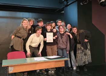 U Bjelovaru glumci, u Čazmi glazbenici ‒ Brojna publika uživala u predstavama i glazbenoj izvedbi puhačkih orkestara