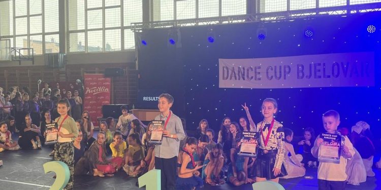 Hrvatska plesala u Bjelovaru