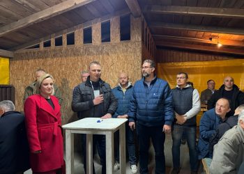 Bjelovarski HDZ okupio članove i simpatizere stranke na neformalnom druženju