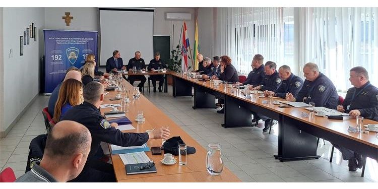 Glavni ravnatelj policije Nikola Milina u radnom posjetu Policijskoj upravi bjelovarsko-bilogorskoj