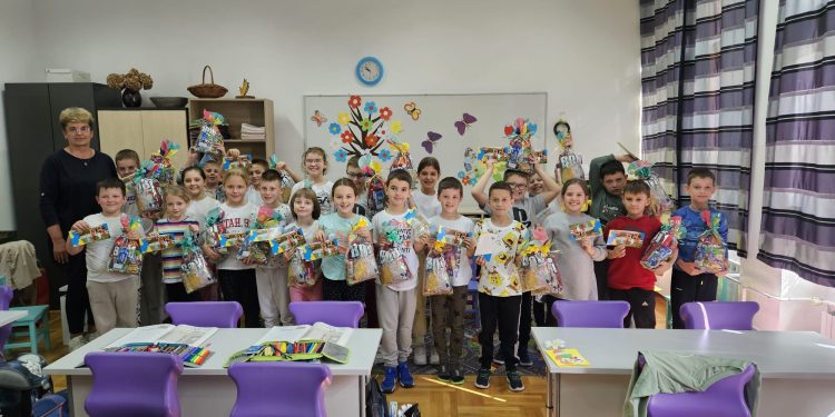 Općina Veliki Grđevac razveselila vrtićance i školarce