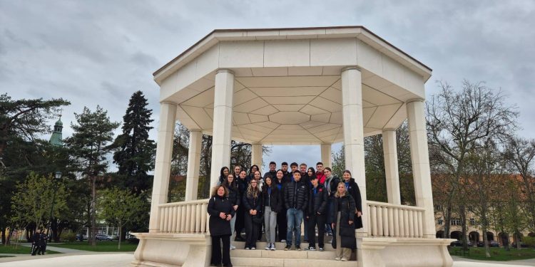 U Ekomonskoj i birotehničkoj školi borave učenici iz Rumunjske