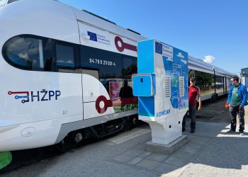 U bjelovarski željeznički kolodvor stigla, za hrvatske prilike, “munja od vlaka”