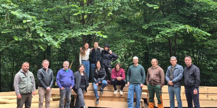 Nove, drvene umjetničke skulpture nastaju u Rogović Kutu