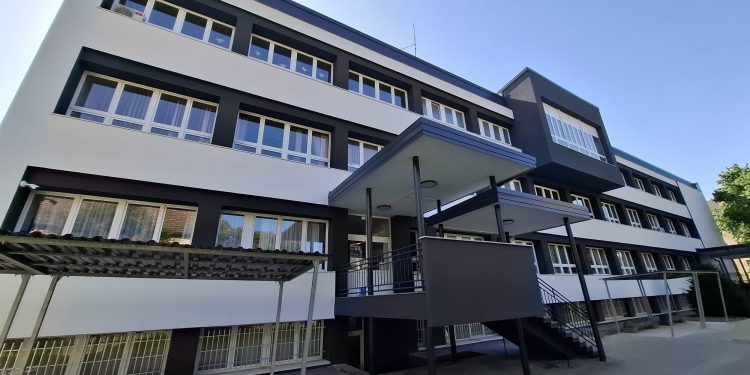 Nakon desetak mjeseci potpuno obnovljena zgrada bjelovarske Tehničke i Obrtničke škole