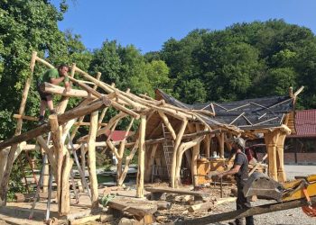 Salajevi grade dalje, u Grabovnici čarolija na čaroliji