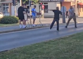 VIDEO: Labuđe jezero na bjelovarski način