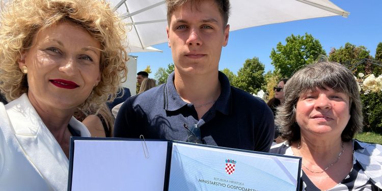 Daruvarčani među najuzornijim obrtnicima i šegrtima u državi