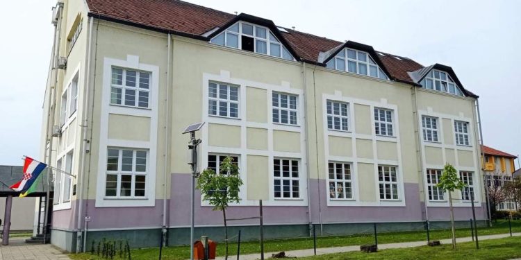 Grad Garešnica daje 200 eura za osmaša koji upiše Gimnaziju u njihovom gradu