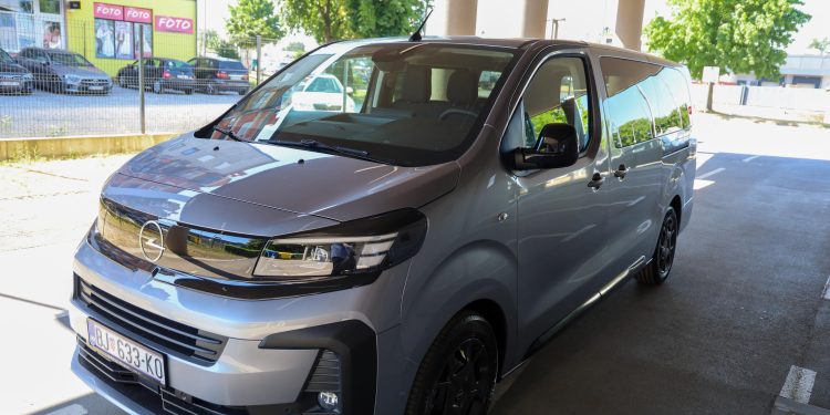 Glazbena škola Vatroslava Lisinskog dobila vlastiti kombi: više nema posuđivanja i iznajmljivanja