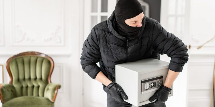 Ovotjedno policijsko izvješće donosi čak 184 prometna prekršaja, krađe i požar