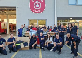Francuski vatrogasci ponovno u Rovišću: donirali opremu vrijednu 25 tisuća eura