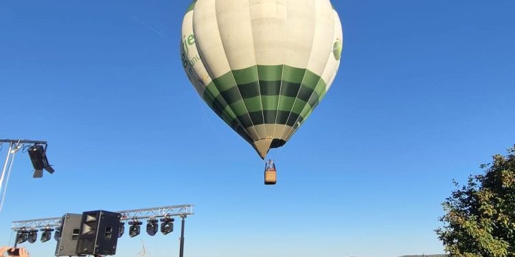 Poletjeli baloni u Trojstvu: Prvi dan „Jeseni na Bilogori“ donio sport, zabavu i glazbu