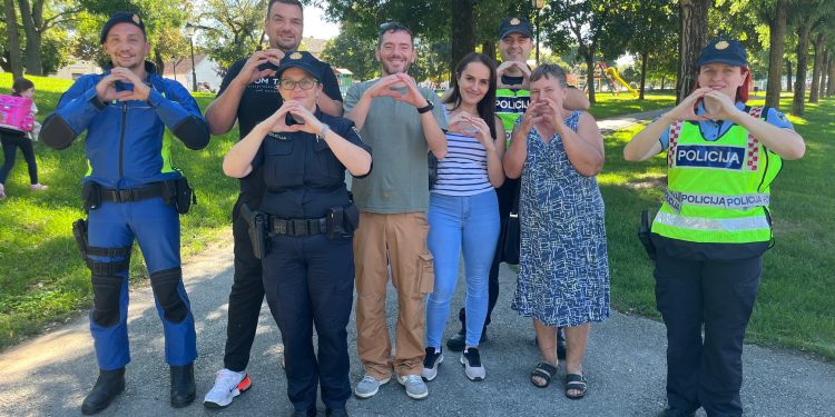 Policija upozoravala vozače na dva kotača i poslala poruku odraslima, budite primjer djeci