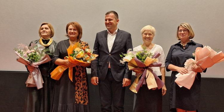 Moj glas, moje oružje, u Bjelovaru prikazan dokumentarac o ratnim novinarkama