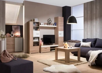 Drvoprerađivačka industrija dobro posluje, domaći maloprodajni  lanac na dnu s plaćama u odnosu na konkurenciju