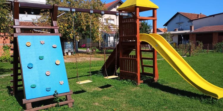 Obnovljeno pet grubišnopoljskih dječjih igrališta