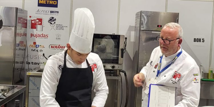 Troje učenika Turističko-ugostiteljske i prehrambene škole Bjelovar osvojilo je izvrsne rezultate na 15. Kamelija kupu