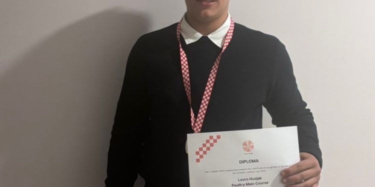 Troje učenika Turističko-ugostiteljske i prehrambene škole Bjelovar osvojilo je izvrsne rezultate na 15. Kamelija kupu