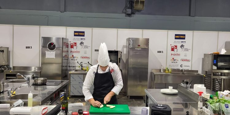 Troje učenika Turističko-ugostiteljske i prehrambene škole Bjelovar osvojilo je izvrsne rezultate na 15. Kamelija kupu