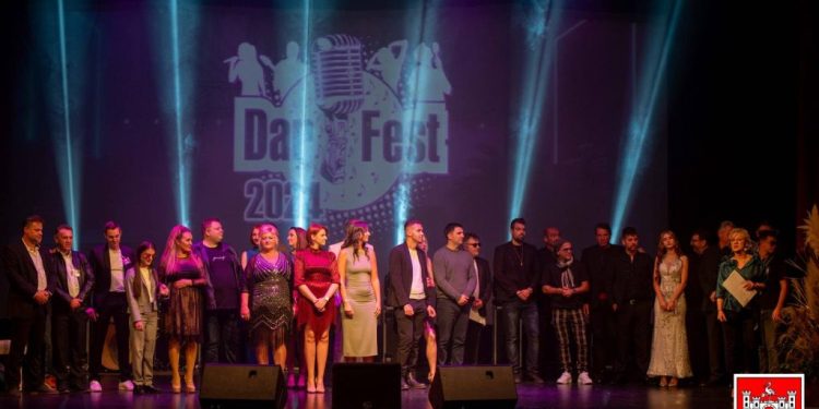 Zagrijte glasnice, u petak pjevamo na Darfestu