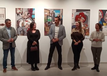 Čazma ugostila Nika Titanika i njegovu duhovitu izložbu „Mi Hrvati“