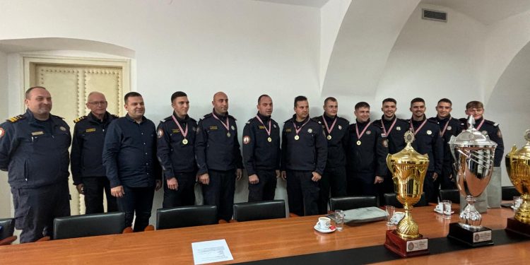 Mladi bjelovarski vatrogasci oborili državni rekord i dokazali da su budućnost hrvatskog vatrogastva