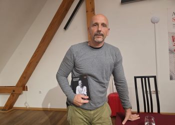Aleksandar Stanković u Bjelovaru predstavio knjigu “F32”