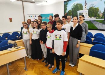 Bjelovar otvorio Dječji tjedan: Mali vijećnici gradonačelnika zasuli pitanjima i prijedlozima