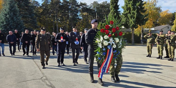Odana počast hrvatskim braniteljima povodom blagdana Svih svetih