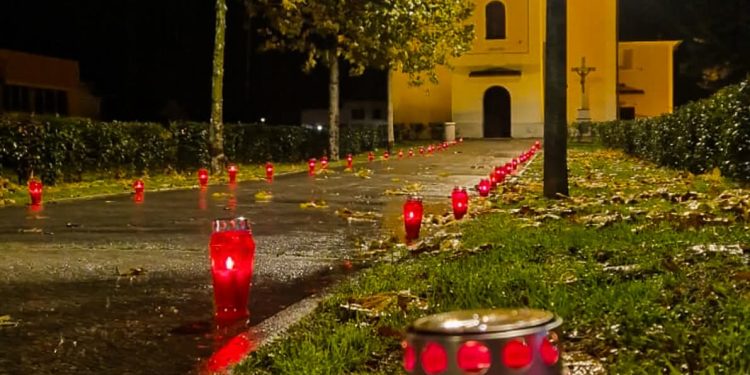 U Rovišću obilježen Dan sjećanja na žrtve Domovinskog rata: Mještani odali počast Vukovaru i Škabrnji