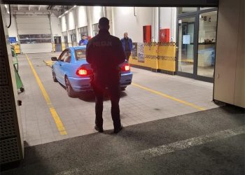 Jeste li znali da policija kontrolira i ovo? Dva vozila u Bjelovaru pala na izvanrednom tehničkom!