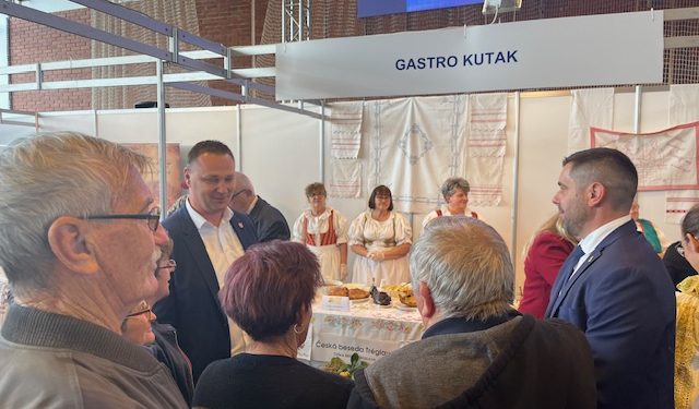 Otvoren 19. grubišnopoljski, gospodarski sajam sira, meda i vrganja