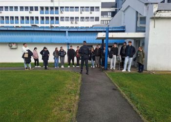Učenici Srednje škole Čazma posjetili Policijsku upravu bjelovarsko-bilogorsku