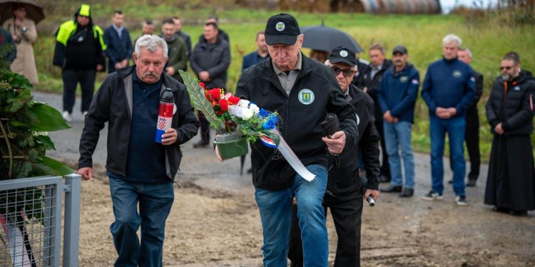Velikogrđevčani poručili, s ponosom i zahvalnošću prisjetili smo se svih koji su svojim djelima doprinijeli slobodi koju imamo danas