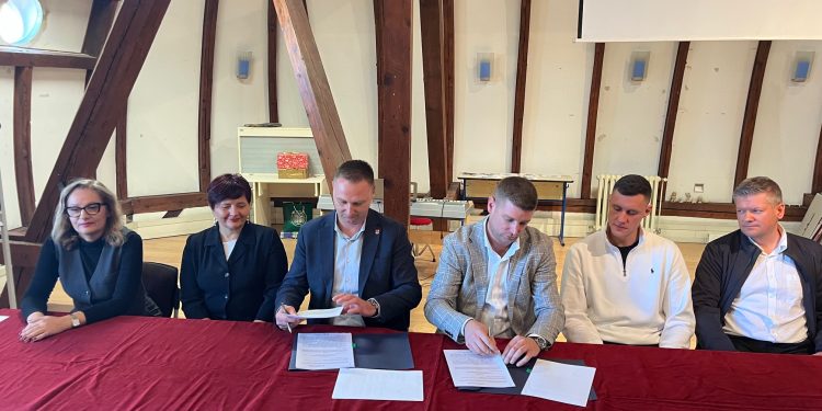 Potpisan ugovor o početku gradnje sportske dvorane bjelovarske Gimnazije