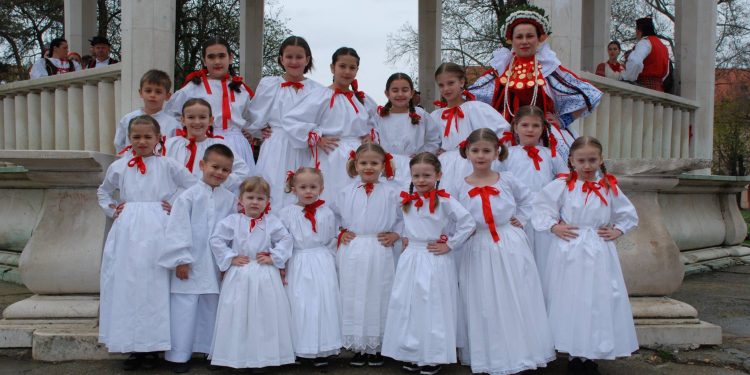 KUD „Bjelovar“ organizira veliku folklornu manifestaciju posvećenu najmlađima i kulturnoj baštini-