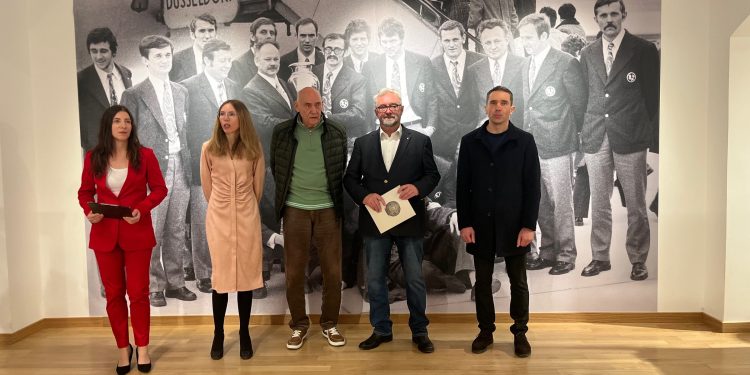 Galerija Naste Rojc pretvorena u hram bjelovarske rukometne povijesti