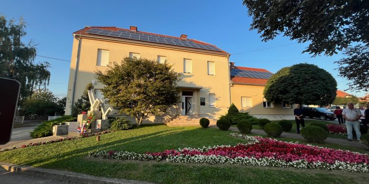 Općina Kapela svojim mještanima će isplatiti božićnice, podnesite zahtjev!