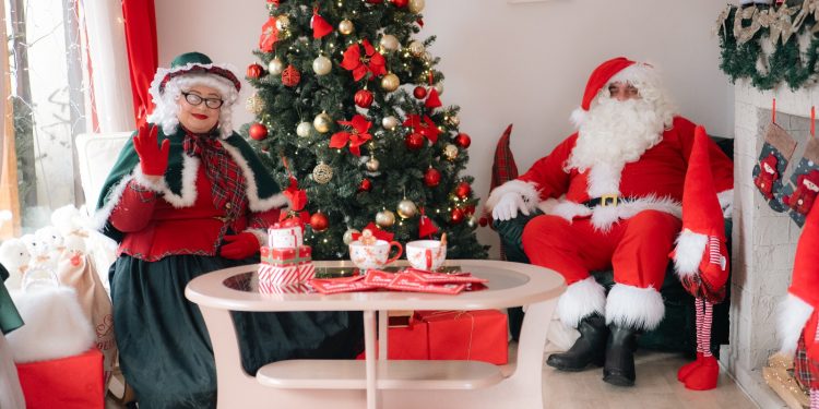 Najtopliji kutak adventa: Bjelovar otvorio Kuću Bake i Djeda Mraza