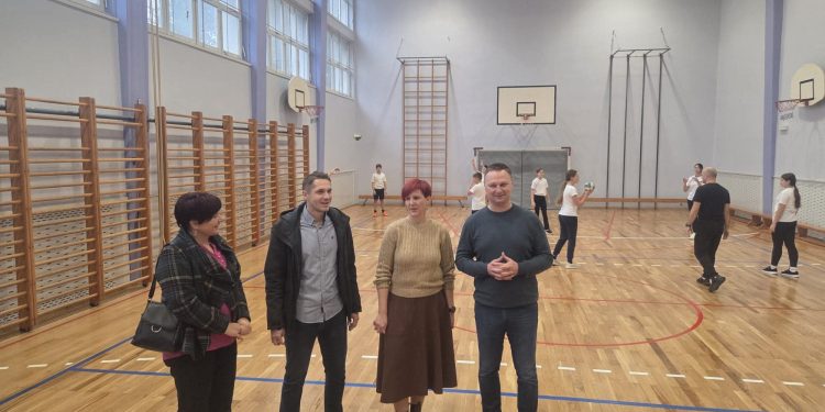 U Siraču završena kompletna obnova školske sportske dvorane