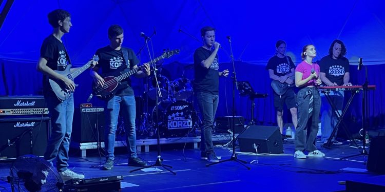 Na bjelovarskom Adventu večeras koncert “Hotela Korzo”