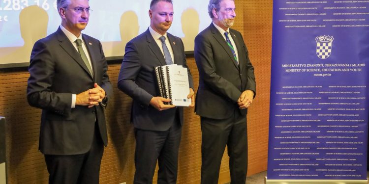 Župan Marušić: U obnovu i izgradnju škola u Bjelovarsko-bilogorskoj županiji ulažemo više od 24 milijuna eura