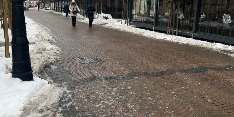 Oprez, na Korzu nema soli!