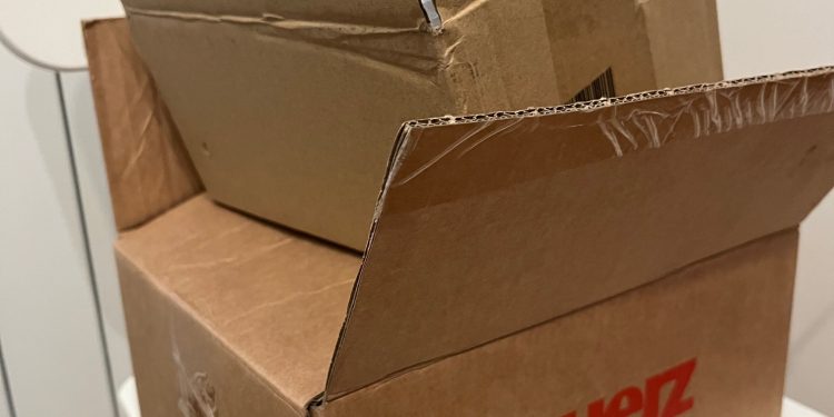 Online šoping više neće biti isti, stiže paušalna carina na male pakete