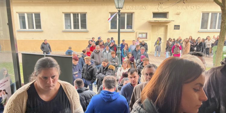 Stotine zainteresiranih u bjelovarskom hotelu: otvoreni „Dani poslova“ HZZ-a