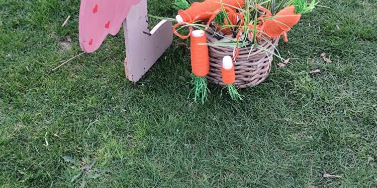 Kako kazniti ovakvo ponašanje? Vandali uništili uskrsne ukrase u Bjelovaru dan nakon postavljanja